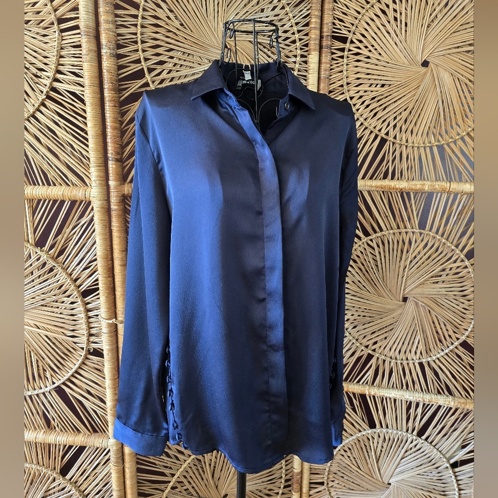 π§³ Heartloom Navy Buttoned Blouse